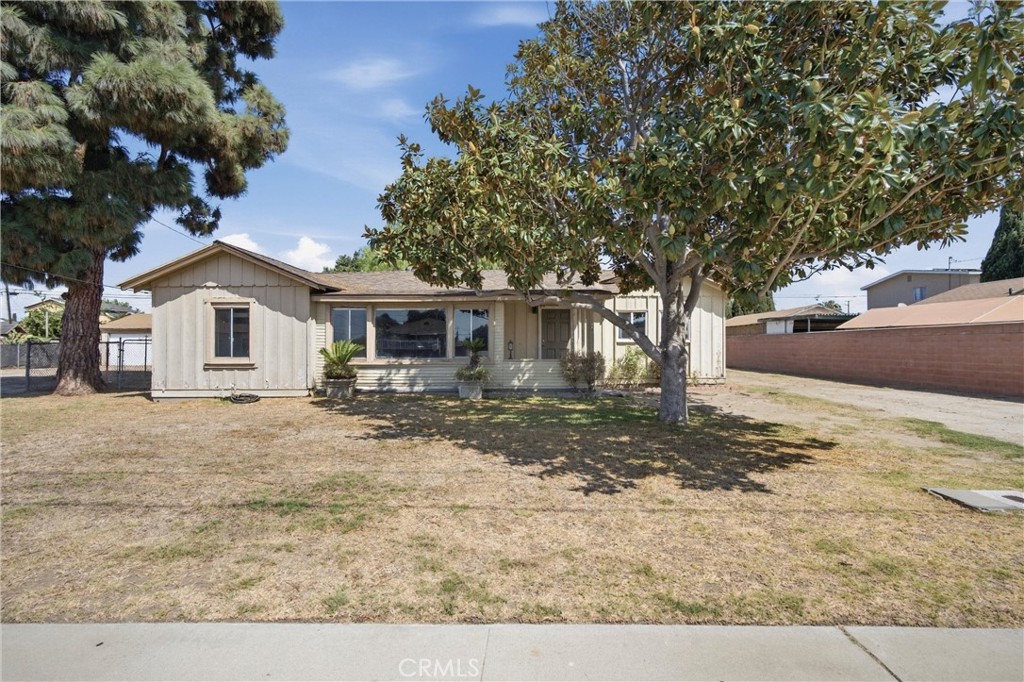 2425 W Occidental Street, Santa Ana CA 92704 - photo 3