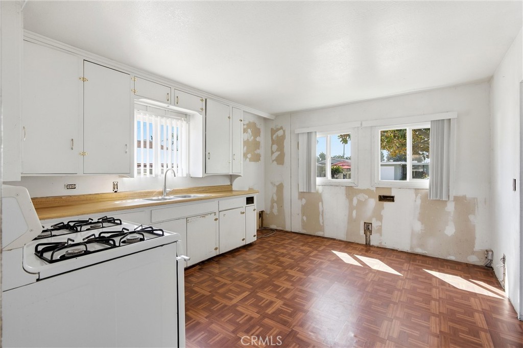 2425 W Occidental Street, Santa Ana CA 92704 - photo 18