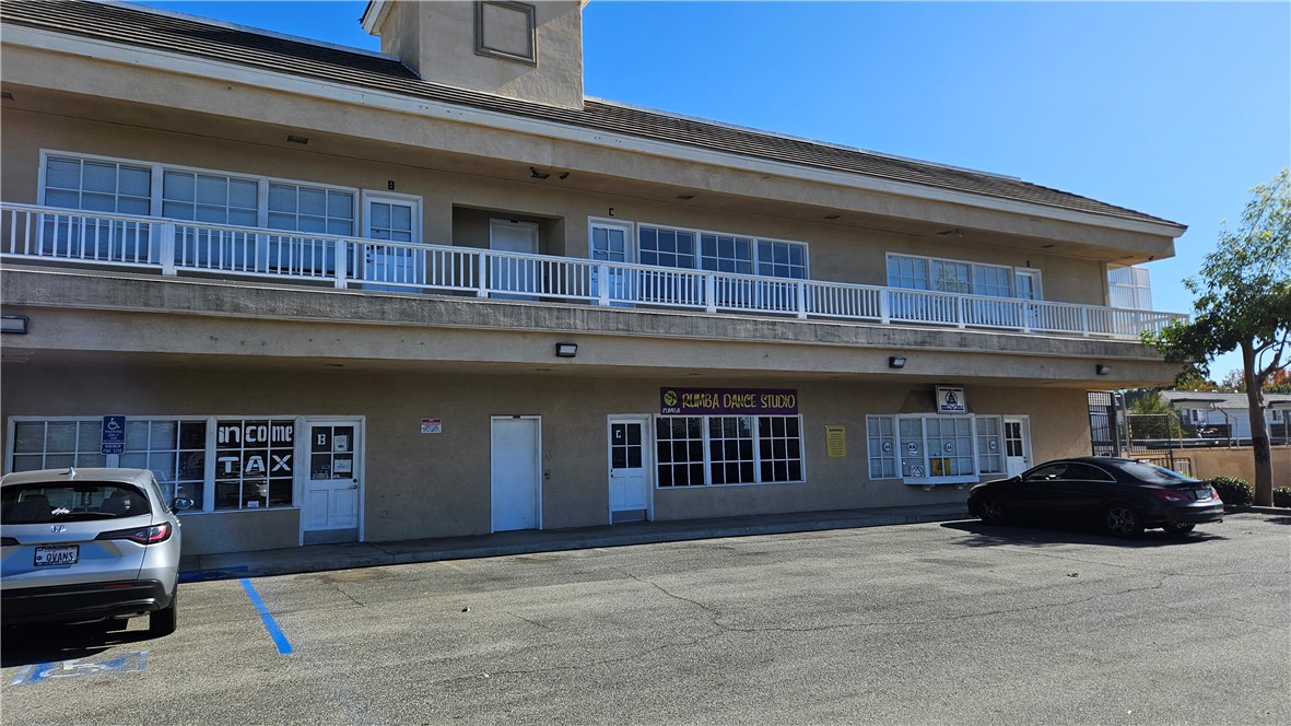 2427 N Tustin Avenue, Santa Ana CA 92705 - photo 2