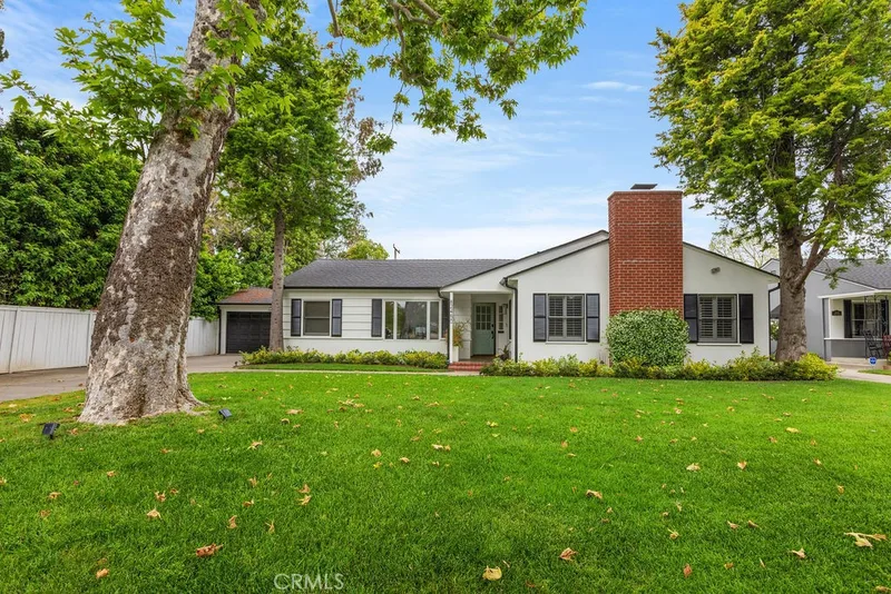 2450 Bonnie Brae, Santa Ana, CA 92706