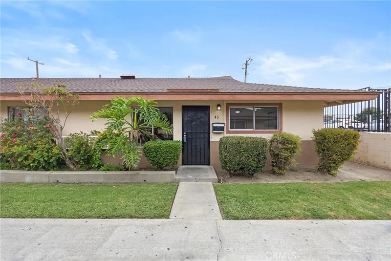 2500 S Salta Street 43, Santa Ana, CA 92704