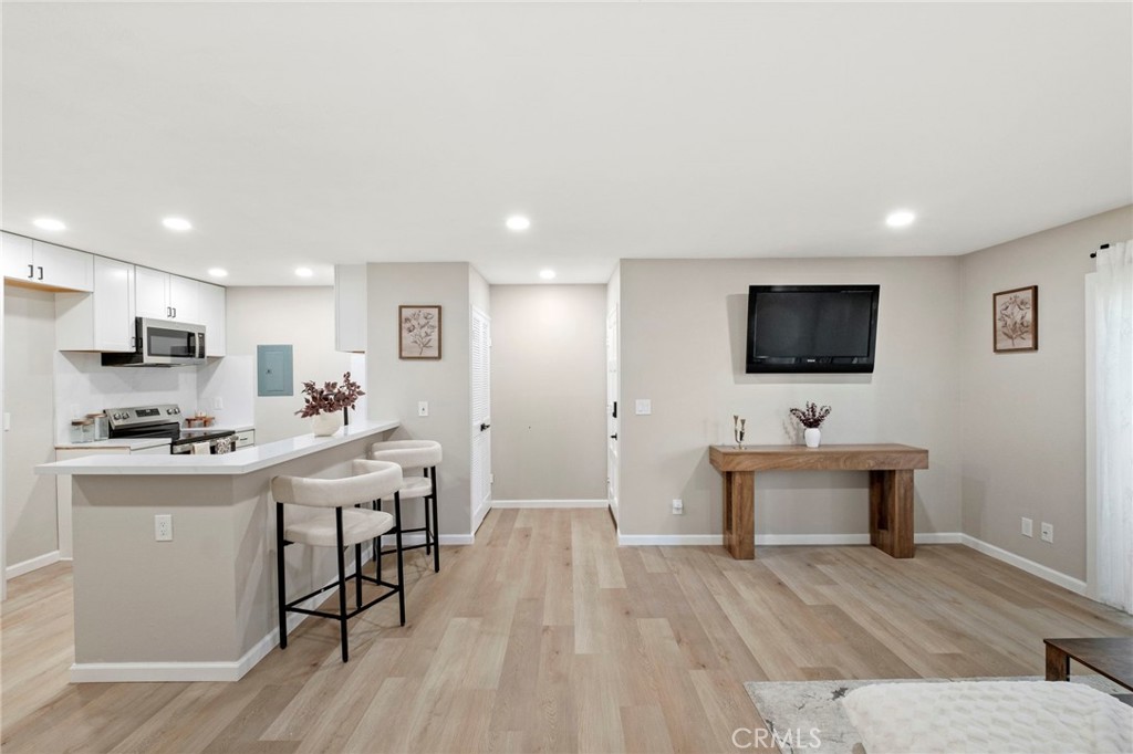 2501 W Sunflower Avenue J10, Santa Ana CA 92704 - photo 1