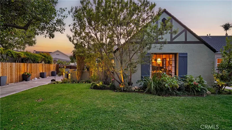 2510 N Park Boulevard, Santa Ana, CA 92706