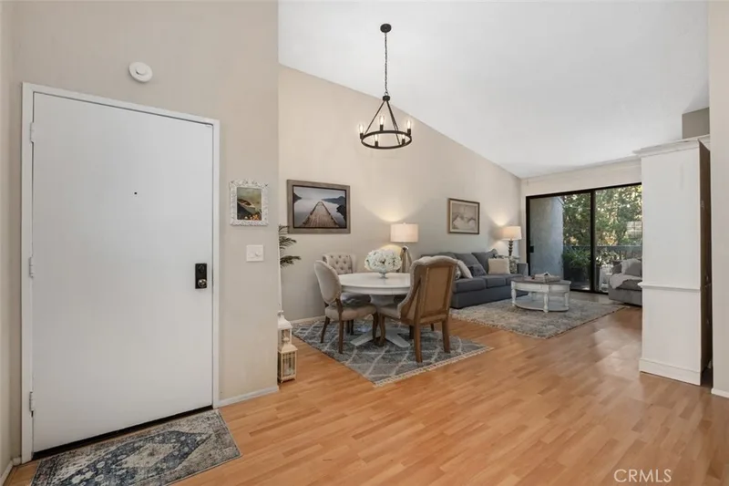 2510 W Macarthur Boulevard L, Santa Ana, CA 92704