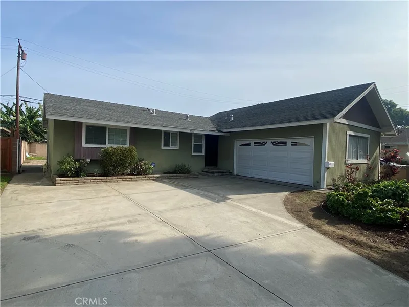 2517 S Douglas, Santa Ana, CA 92704