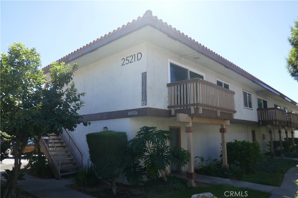 2521 W Sunflower Avenue D4, Santa Ana CA 92704 - photo 1
