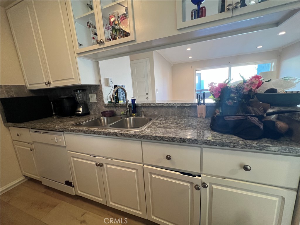 2521 W Sunflower Avenue H11, Santa Ana CA 92704 - photo 16