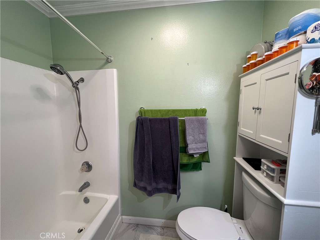2nd Bath room - 2521 W Sunflower Avenue H11, Santa Ana CA 92704 - photo 17