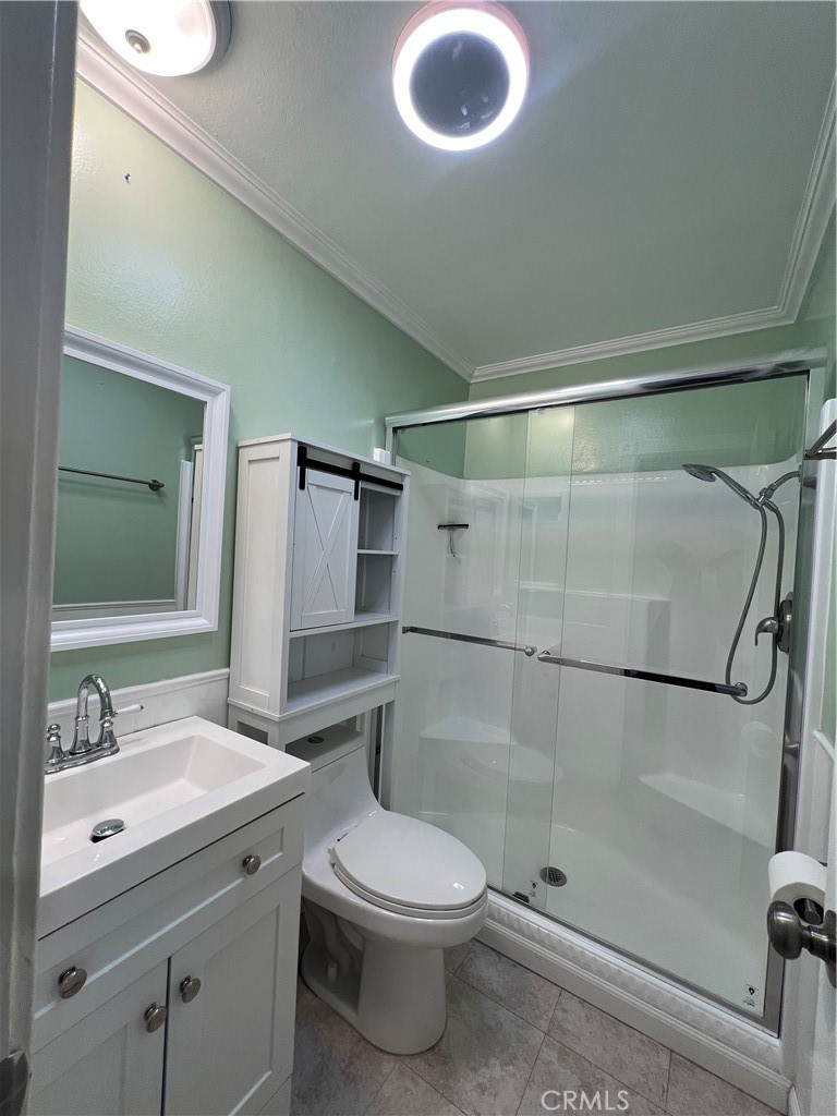 Primary Bath - 2521 W Sunflower Avenue H11, Santa Ana CA 92704 - photo 23