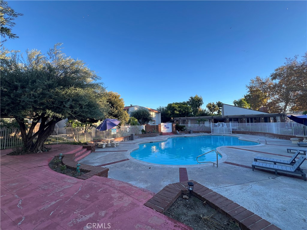 Community Pool - 2521 W Sunflower Avenue H11, Santa Ana CA 92704 - photo 34