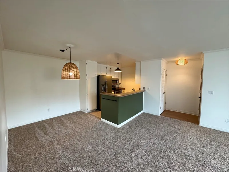 2521 W Sunflower Avenue, Santa Ana, CA 92704