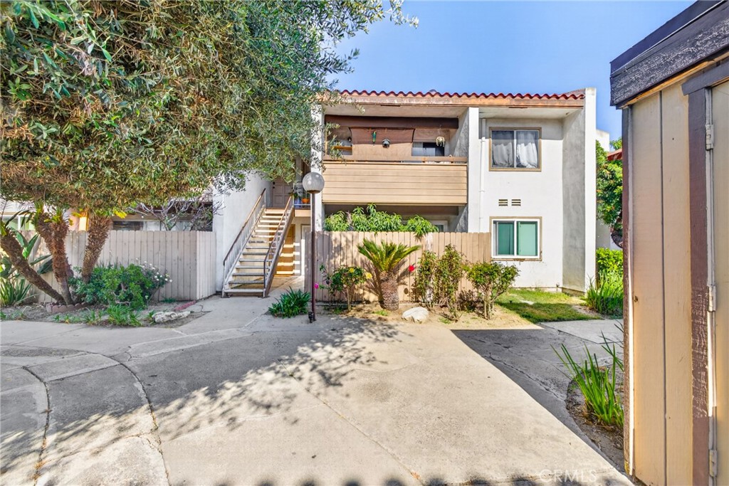 2521 W Sunflower H6, Santa Ana CA 92704 - photo 1