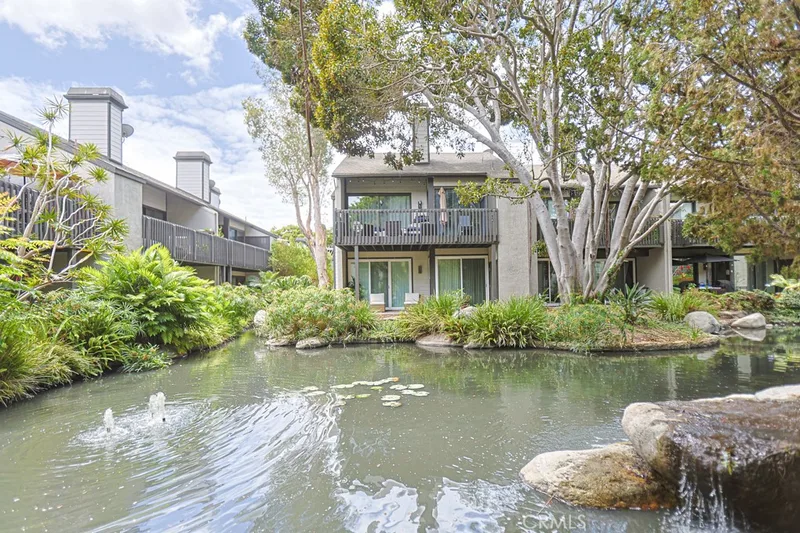 2522 W Macarthur A, Santa Ana, CA 92704