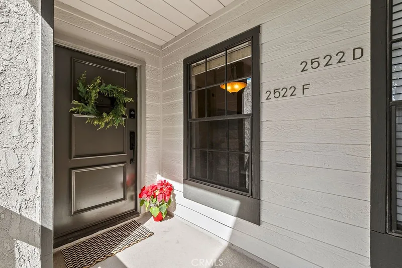 2522 W Macarthur, Santa Ana, CA 92704