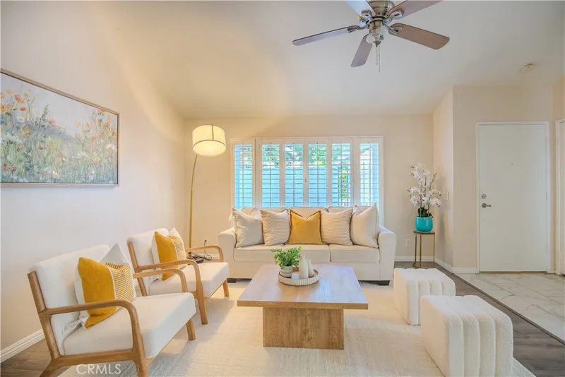 2528 N Tustin D, Santa Ana