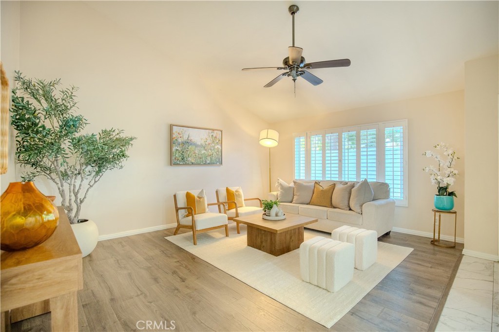 2528 N Tustin D, Santa Ana CA 92705 - photo 2