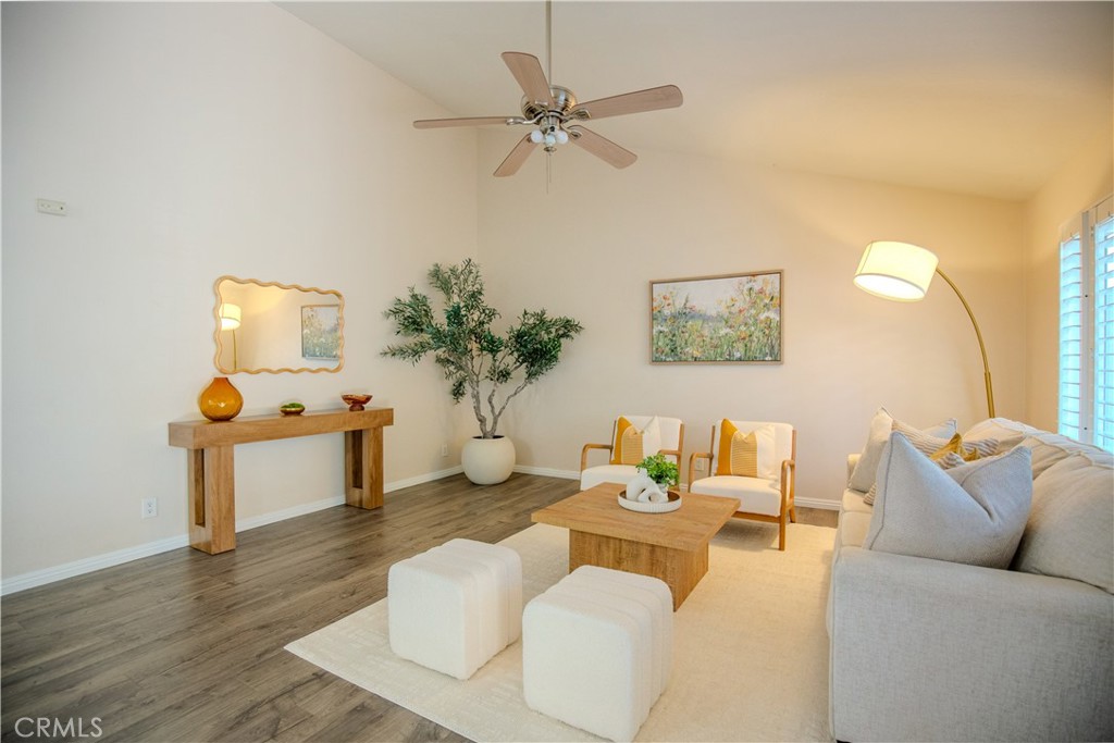 2528 N Tustin D, Santa Ana CA 92705 - photo 4
