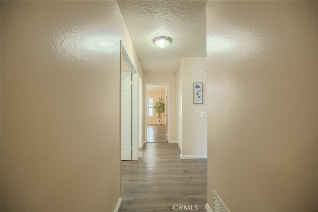 2528 N Tustin D, Santa Ana CA 92705 - photo 7