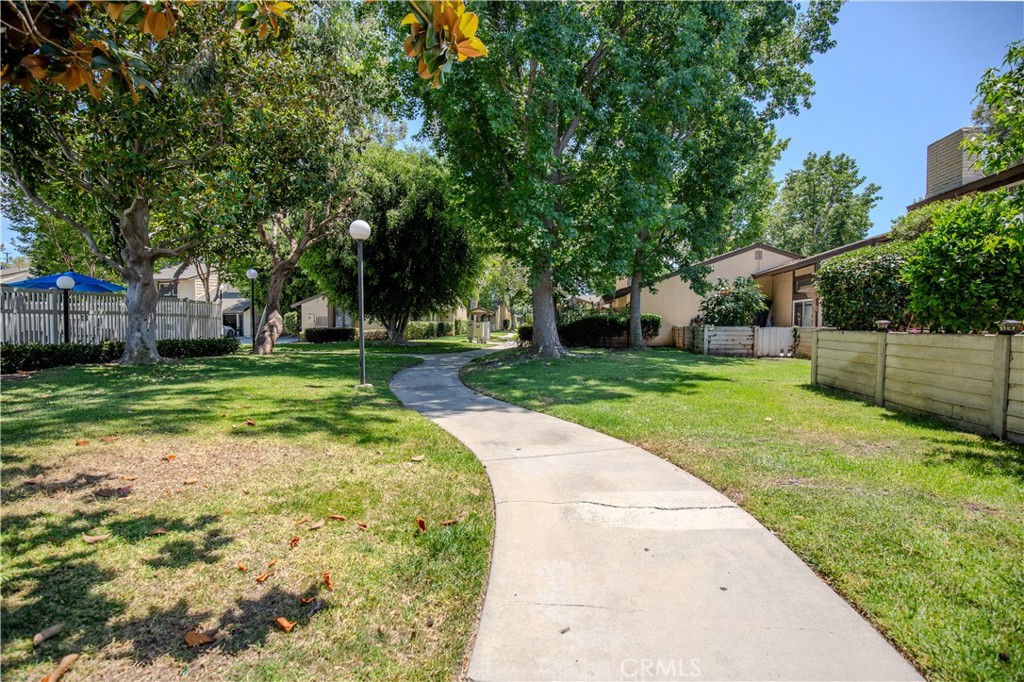 2528 N Tustin D, Santa Ana CA 92705 - photo 32