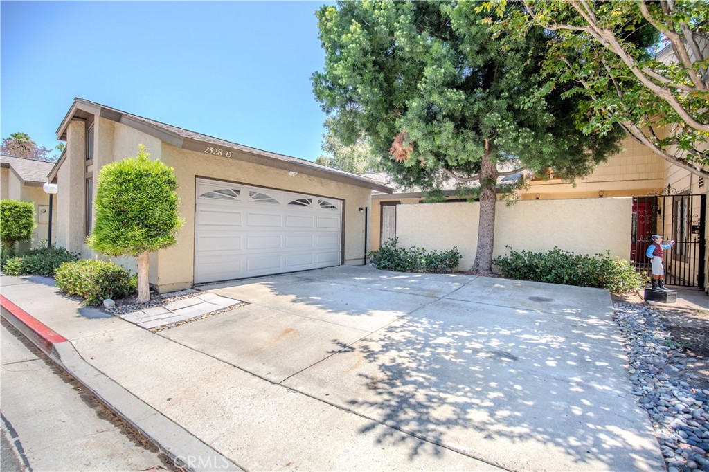 2528 N Tustin D, Santa Ana CA 92705 - photo 50