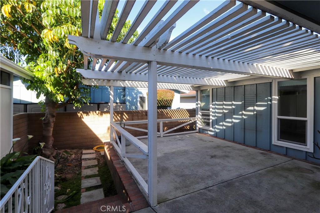 2528 Park LAKE 108, Santa Ana CA 92705 - photo 23