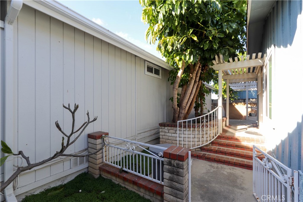 2528 Park LAKE 108, Santa Ana CA 92705 - photo 25