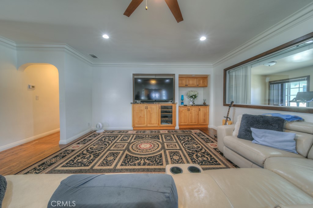 2531 Poinsettia Street, Santa Ana CA 92706 - photo 9