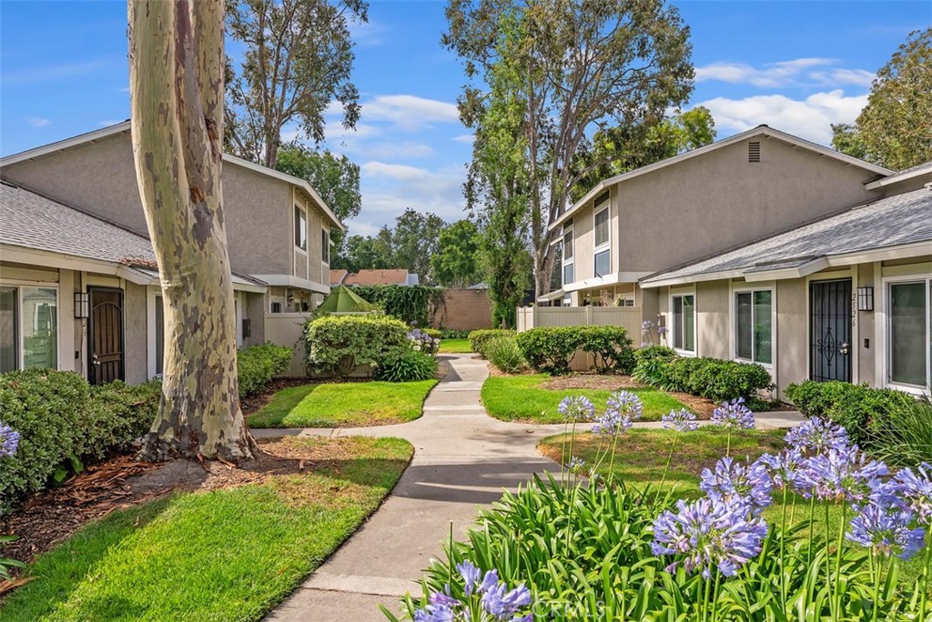2532 S Laurelwood 119, Santa Ana CA 92704 - photo 1