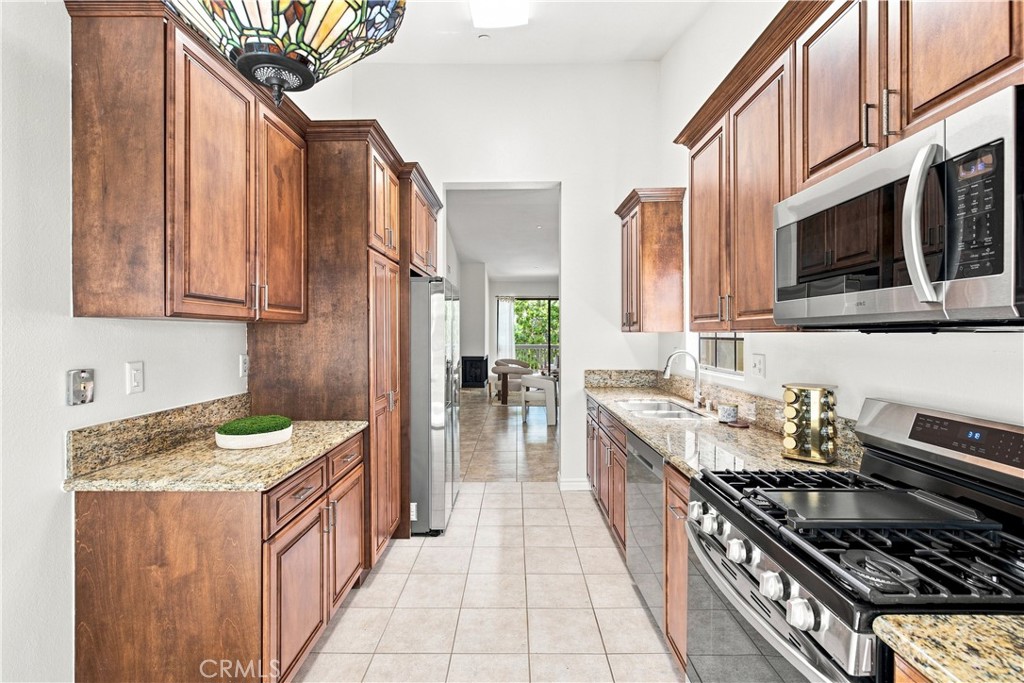 2538 W Macarthur, Santa Ana CA 92704 - photo 9