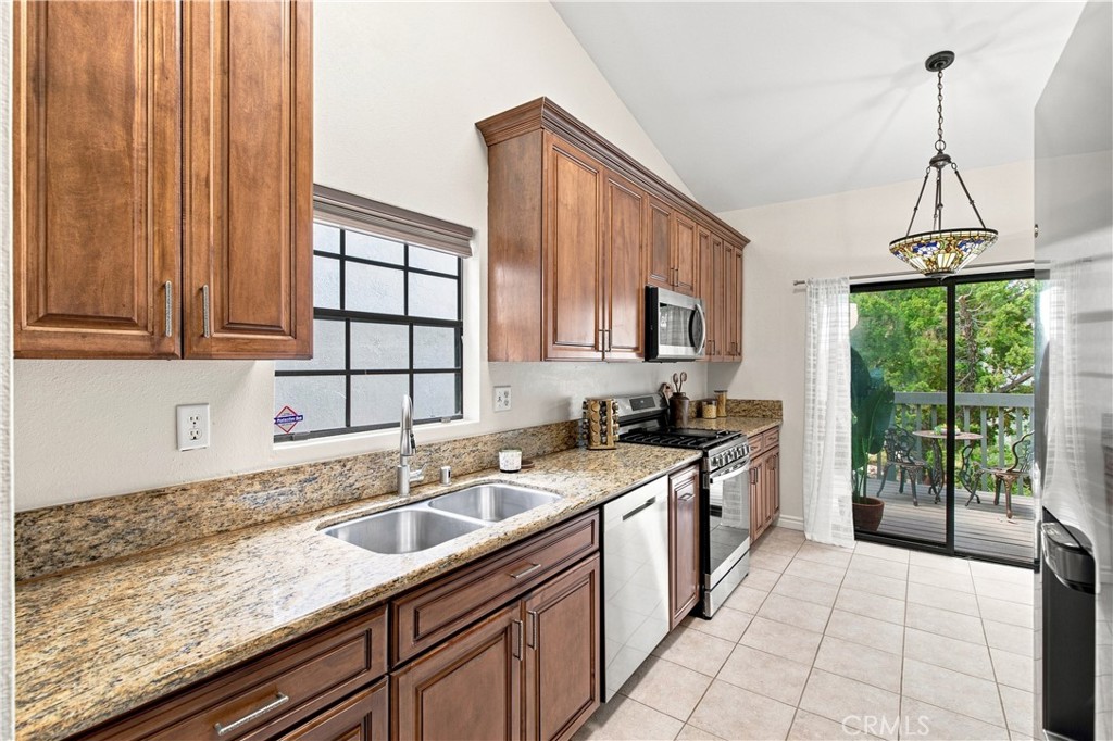 2538 W Macarthur, Santa Ana CA 92704 - photo 10