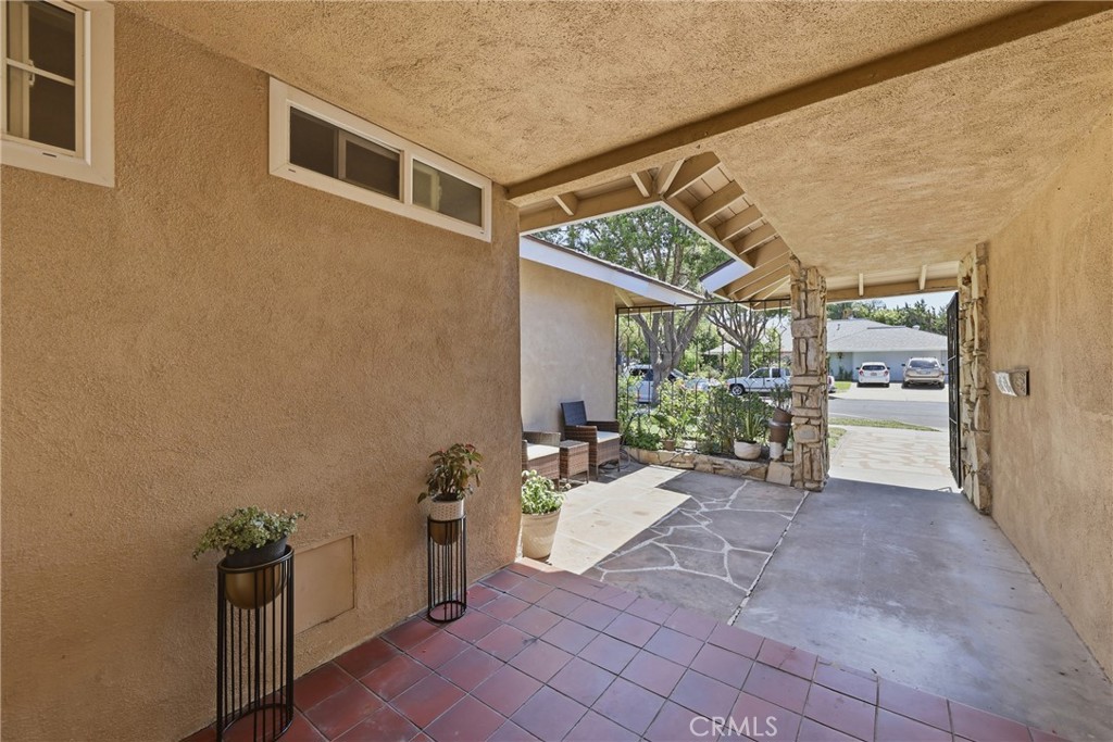 2542 N Pacific, Santa Ana CA 92706 - photo 3