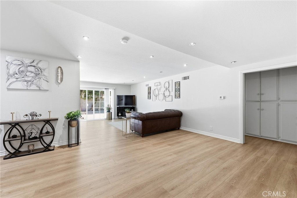 2542 N Pacific, Santa Ana CA 92706 - photo 6