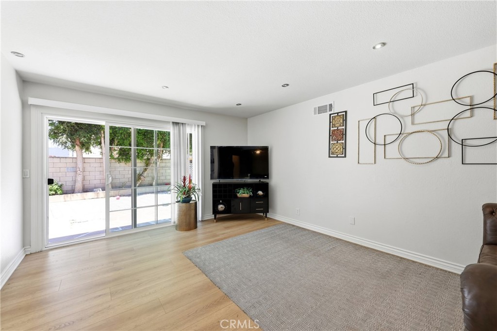 2542 N Pacific, Santa Ana CA 92706 - photo 10