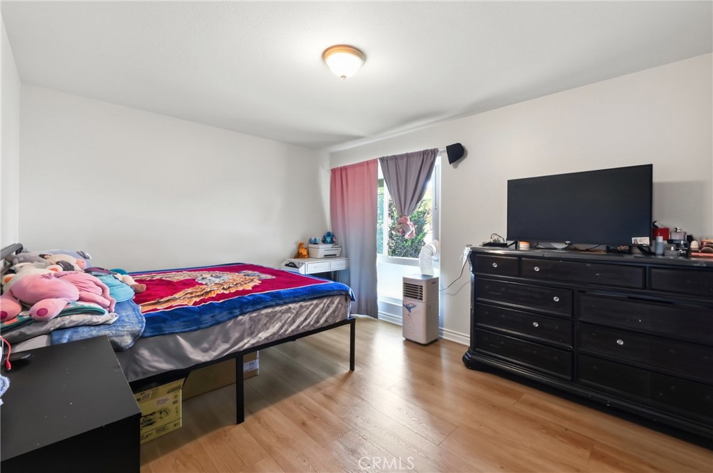 2542 N Pacific, Santa Ana CA 92706 - photo 35