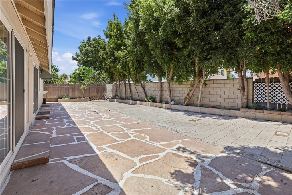 2542 N Pacific, Santa Ana CA 92706 - photo 38