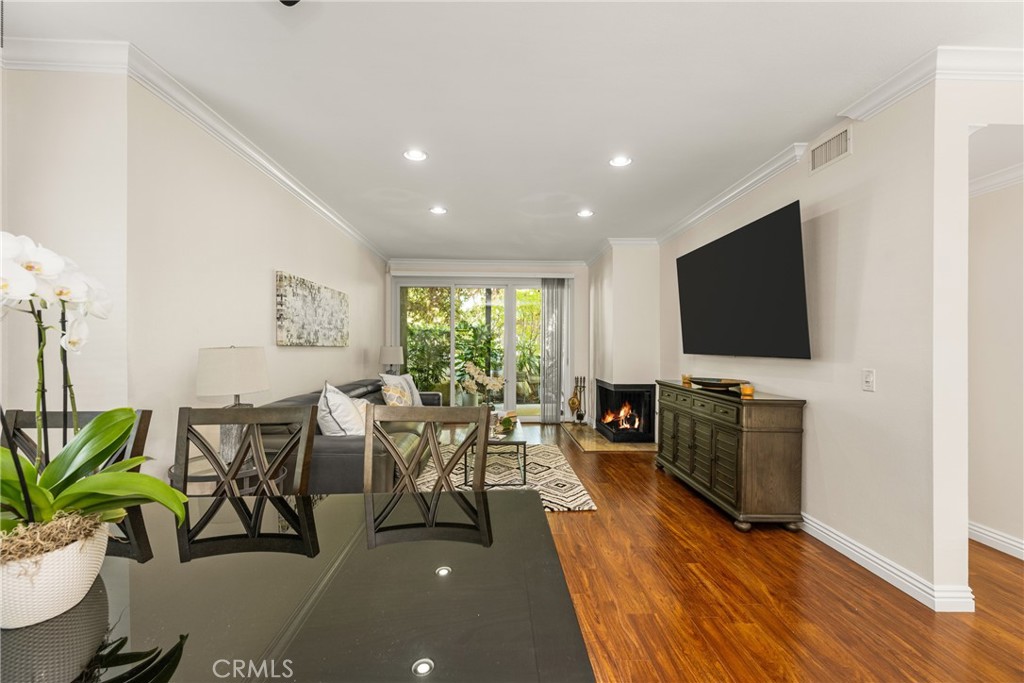 2542 W MacArthur Boulevard 143, Santa Ana CA 92704 - photo 1