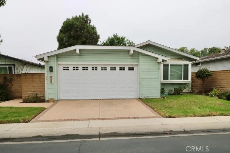 2544 Forrest Lake 20, Santa Ana, CA 92705