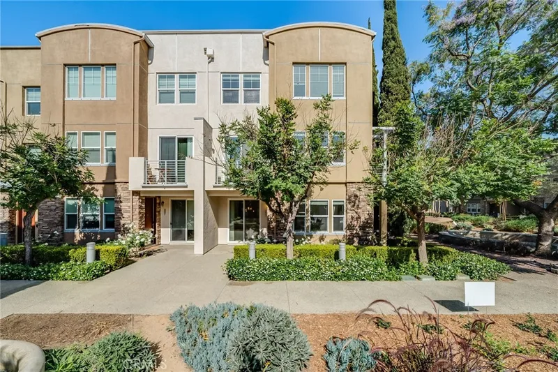 259 E Jeanette, Santa Ana, CA 92705