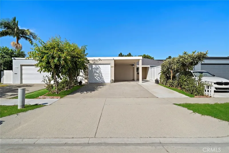 2606 N Jacaranda Street, Santa Ana, CA 92705