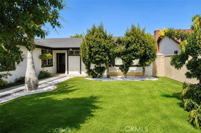 2606 S Poplar St, Santa Ana CA 92704 - photo 2