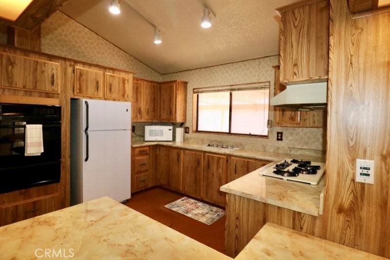 2613 Forest Lake 46, Santa Ana CA 92705 - photo 27