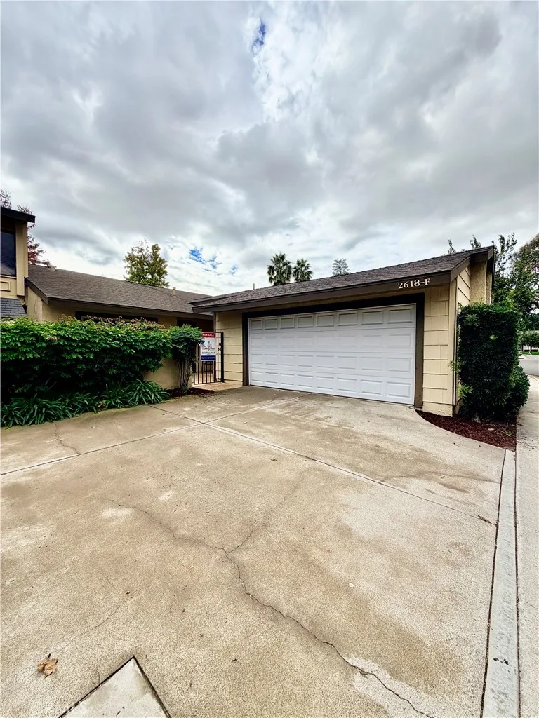 2618 N Tustin F/36, Santa Ana, CA 92705
