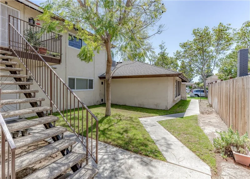 2619 W Orion Avenue, Santa Ana, CA 92704