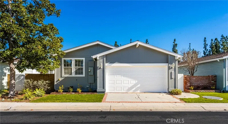 2621 Forest Lake, Santa Ana, CA 92705