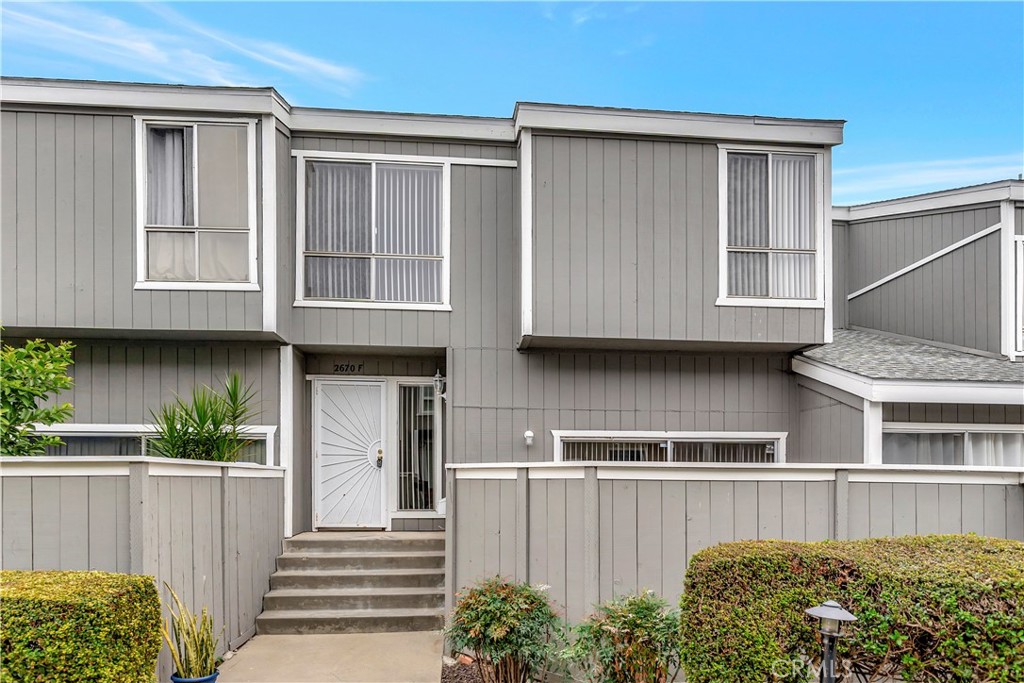 2670 W Segerstrom f, Santa Ana CA 92704 - photo 1
