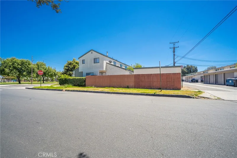 2702 S Shelton Street C, Santa Ana, CA 92707