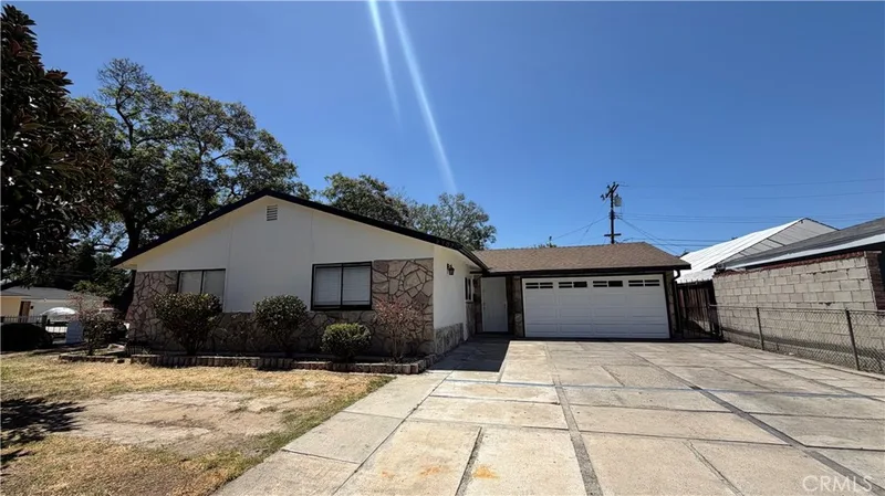 2702 W Maywood, Santa Ana, CA 92704
