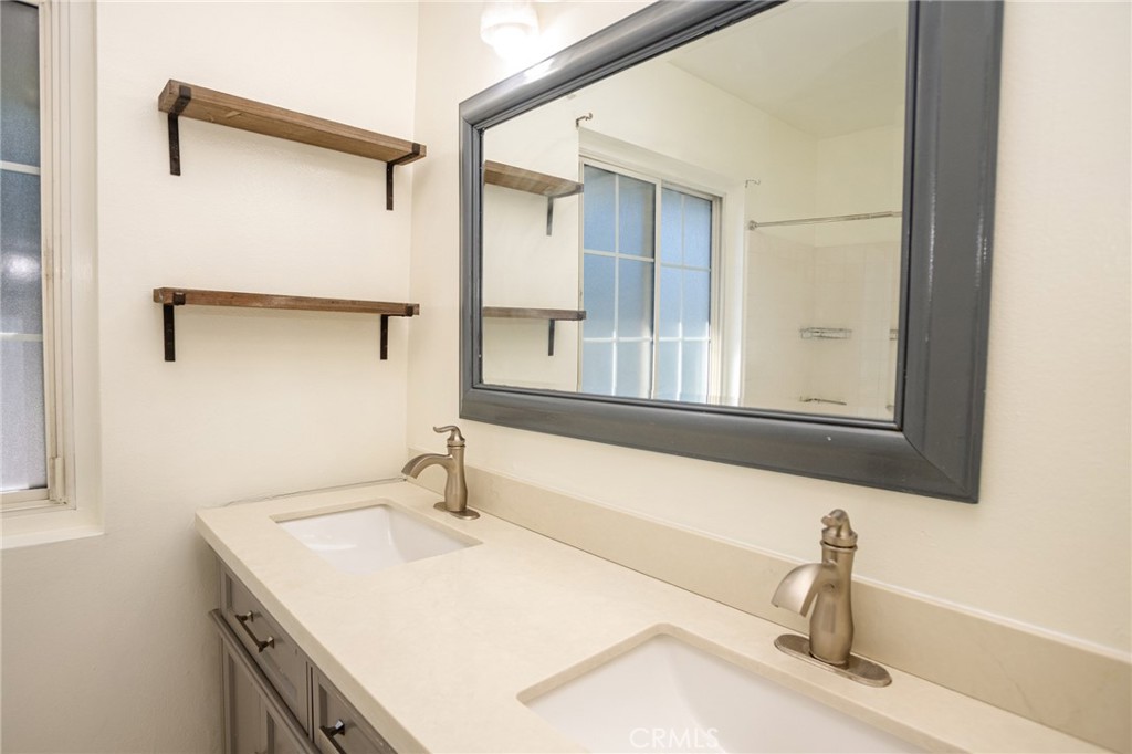 2714 N Linwood, Santa Ana CA 92705 - photo 12
