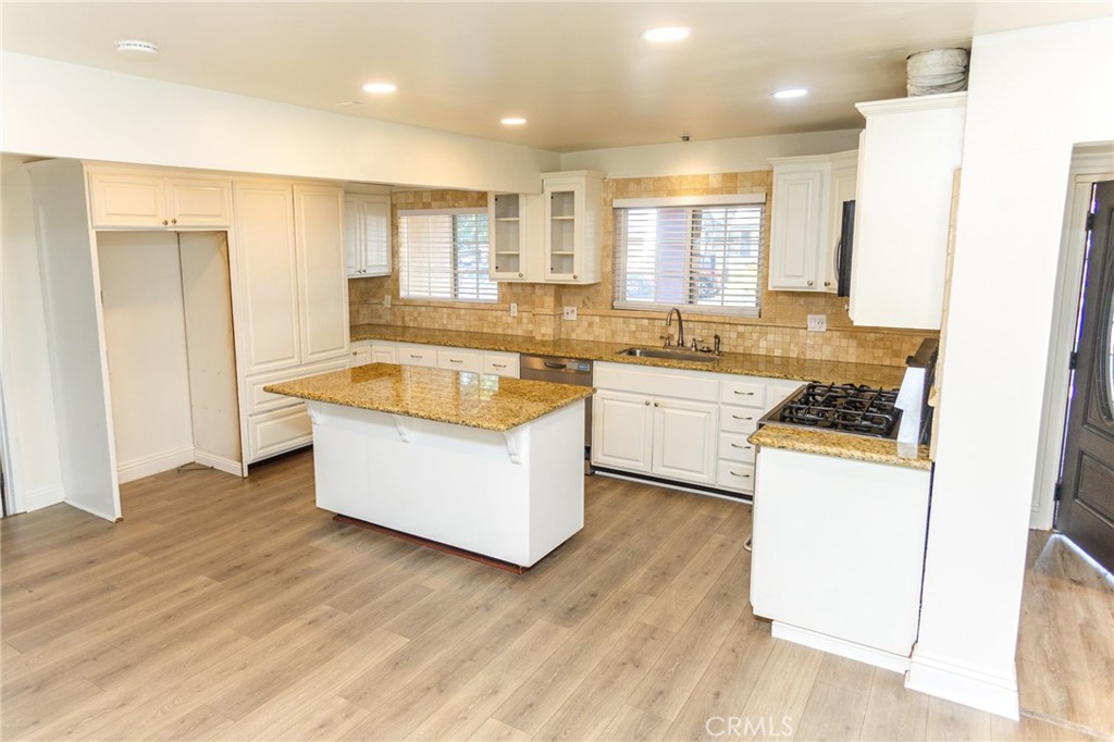 2714 N Linwood, Santa Ana CA 92705 - photo 25