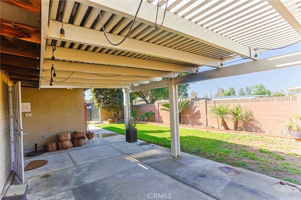 2714 N Linwood, Santa Ana CA 92705 - photo 31